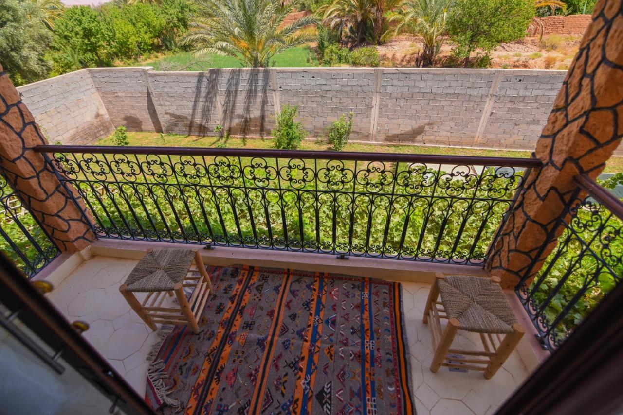 Kasbah Roseville Ait Ouahi 外观 照片
